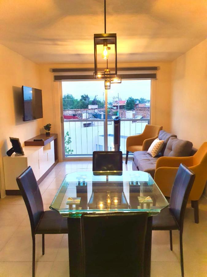 Departamento Nuevo Y Centrico Con Ambiente Familiar En Guadalajaraアパートメント エクステリア 写真