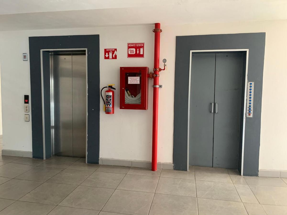 Departamento Nuevo Y Centrico Con Ambiente Familiar En Guadalajaraアパートメント エクステリア 写真