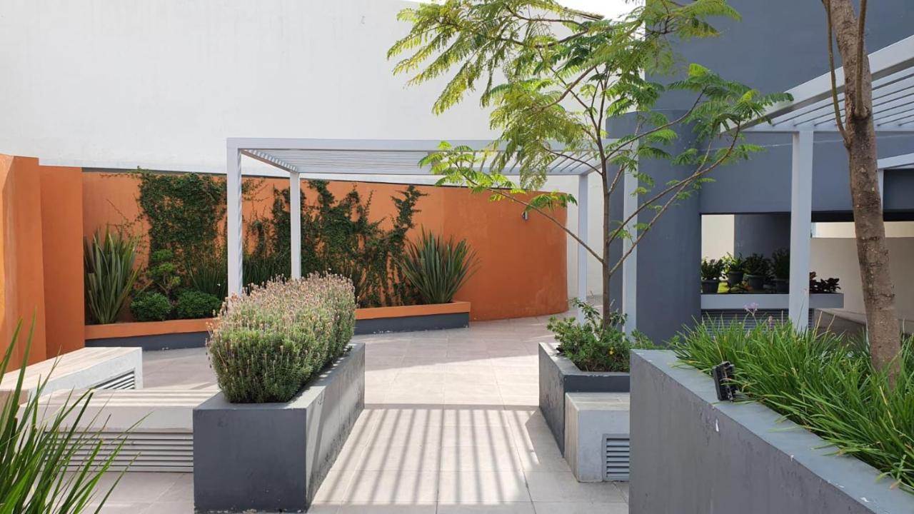 Departamento Nuevo Y Centrico Con Ambiente Familiar En Guadalajaraアパートメント エクステリア 写真