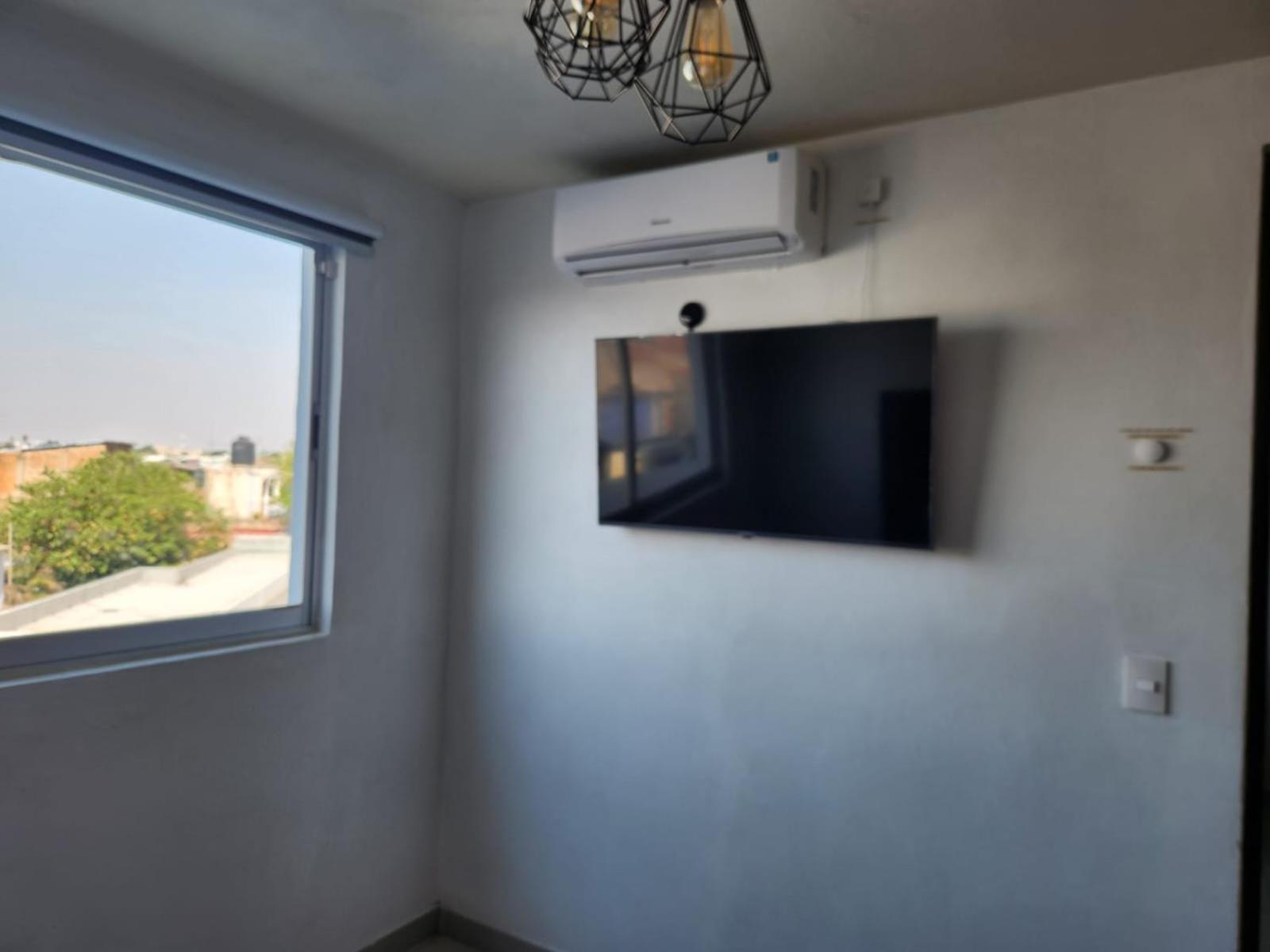 Departamento Nuevo Y Centrico Con Ambiente Familiar En Guadalajaraアパートメント エクステリア 写真